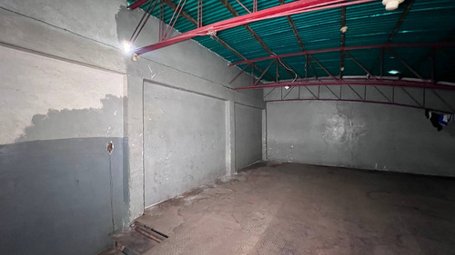 Mt Vende Galpón En La Av Cuatricentenaria
