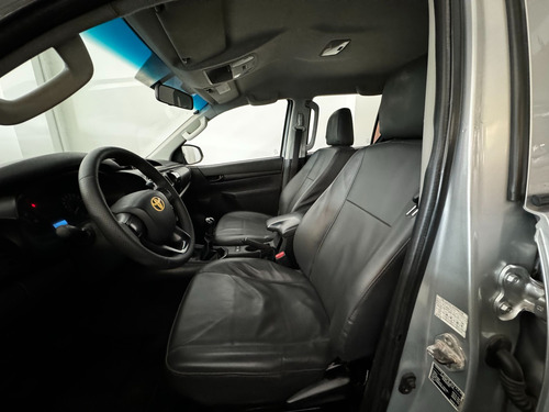 Toyota Hilux 2.8 STD 4X4 CD 16V