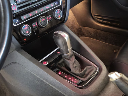 Volkswagen Jetta 2.0 TSI HIGHLINE 211CV