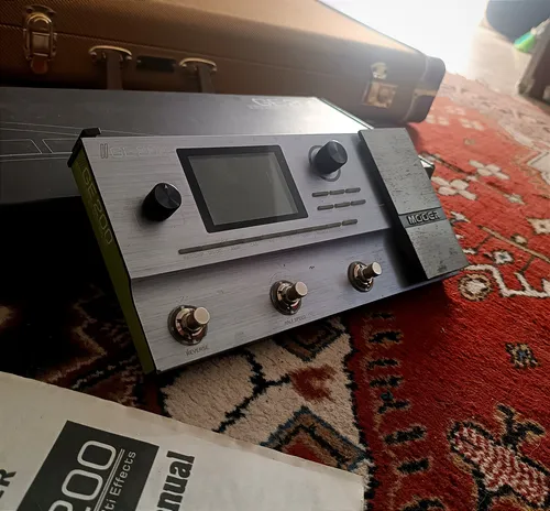 Mooer Ge 200 ( Headrush, Mx5, Line 6, Helix, Hx, Fractal) (Usado)