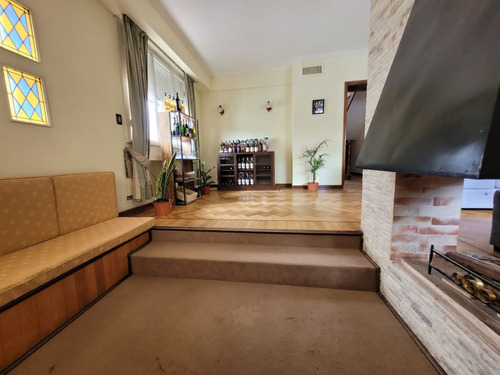 Venta Casa Tipo Chalet Centrica En Comodoro Rivadavia
