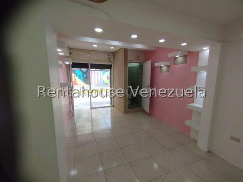 Maritza Lucena Alquila Local Comercial A Pie De Calle Al Este De Barquisimeto, Ideal Para Establecer Cualquier Negocio, Alto Tráfico Vehicular Y Peatonal, Vigilancia 24/7.