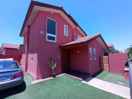 Casa En Venta De 4 Dorm. En La Serena