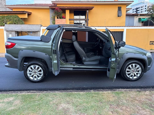 Fiat Strada 1.8 16v Adventure Cab. Dupla Flex 3p