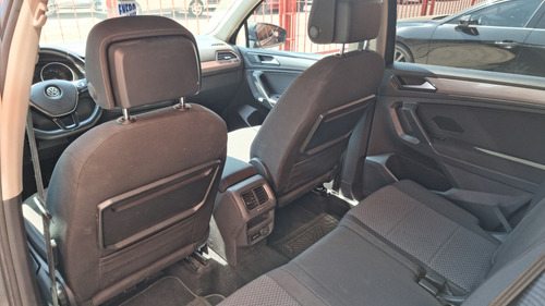 Volkswagen Tiguan Comfortline 7 asientos, 3 filas