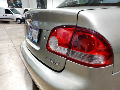 Imagen 7 de 13 de Chevrolet Classic 2010 1.4 Ls Aa+da