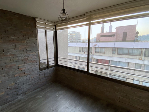 Imperdible Oportunidad, 50 M2, Metro Leones, Box + Bodega