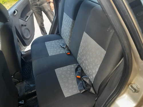 Ford Fiesta 1.6 One Ambiente Plus 98cv