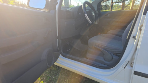 Volkswagen Suran 1.6 I Comfortline 90a