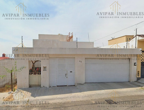 Casa En Venta En P. Bernal, Tejeda, Querétaro. Met098