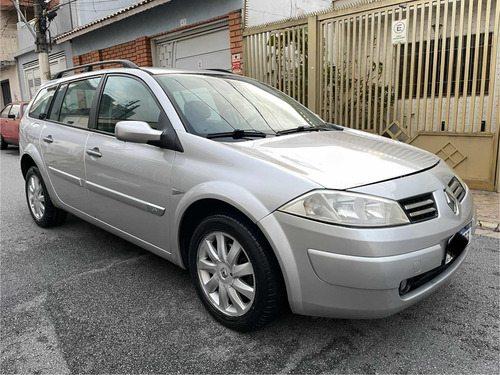 Renault Megane Grand Tour 1.6 Dynamique Hi-flex 5p