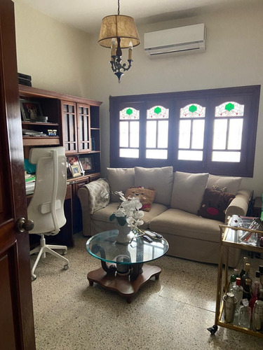 En Venta Casa/solar De Esquina En El Millón Con 509m2, Niveles 5+1