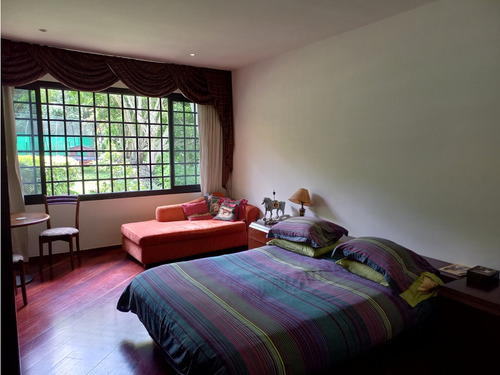 Venta Apartamento Colinas De Tamanaco - Vista, Piscina, Tennis.