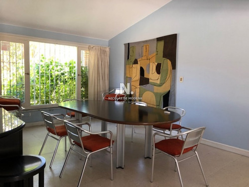 Hermosa Casa En Venta En Zona De Playa Mansa.- Ref: 3522