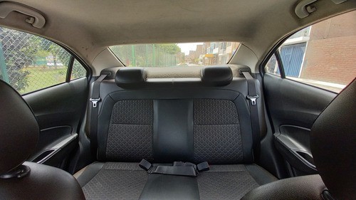 Auto Sin Prenda Vehicular De Uso Particular Con Soat Vigente