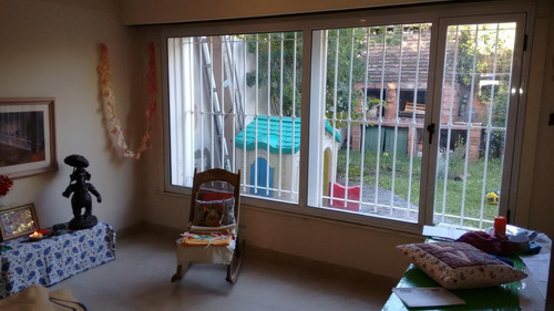 Imagen 14 de 30 de Excelente Chalet En Venta -zona Residencial Castelar Norte- 5 Ambientes- Toma Menor Valor