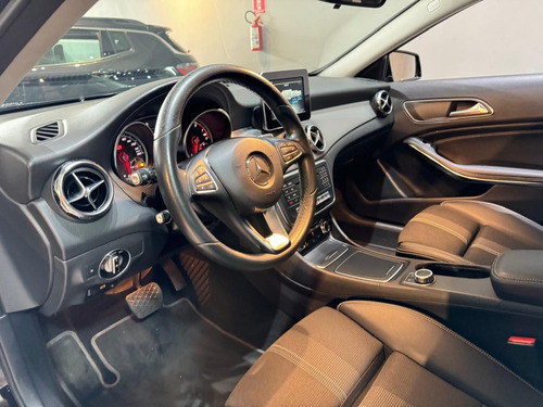 Mercedes-Benz Classe GLA 1.6 Advance Turbo Flex 5p