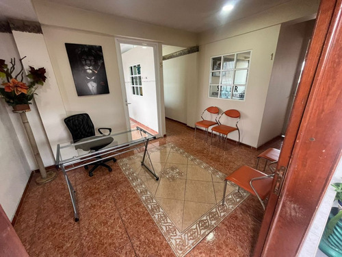 Rento Oficinas Desde 21 Mts. En Metepec, A Un Costado De Continental San Carlos.