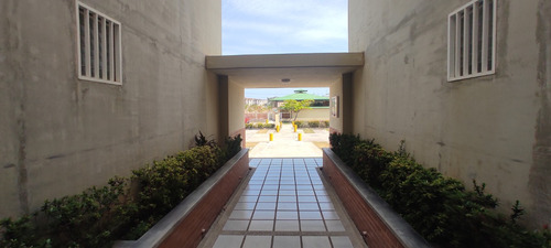 Res La Costanera, Detrás Del Cc Flamingo, 3 Habi 2 Baños