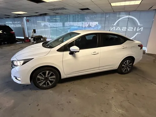 Nissan Versa 1.6 Advance Mt