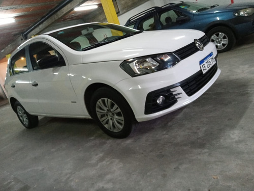 Imagen 10 de 19 de Volkswagen Gol Trend Trendline 1.6 Lpautomotores62