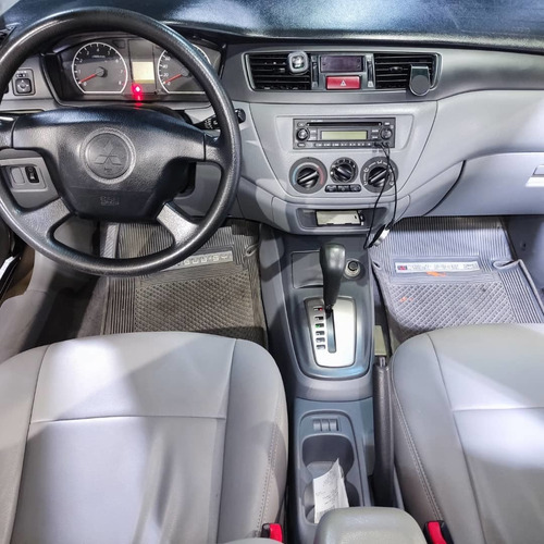 Imagen 9 de 13 de Mitsubishi Lancer Glx Aut Año 2011