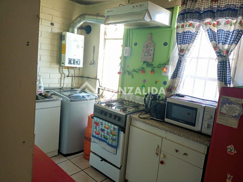 Venta Departamento En Lo Prado, 2 Dormitorios, 1 Baño