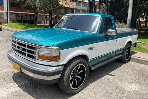 Ford F-150 5.0 Xlt 4x2