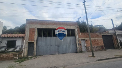 Alquiler Galpón De 282 M² - B° Castañeda