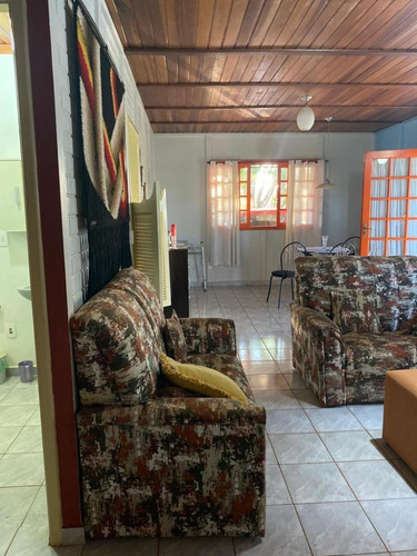 Imagem 17 de 30 de Essa É A Chácara Perfeita Para Quem Está Em Busca De Segurança E Principalmente Conforto, Confira: - 1684