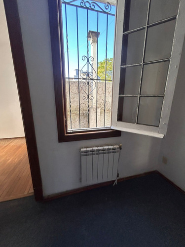 Casa En Venta Punta Carretas! Joaquin Nuñez Y C,mora, P.unico! Gje. Patio.
