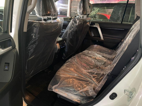 Imagen 7 de 10 de Toyota Prado
