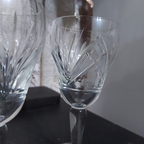 Imagem 7 de 8 de Taça Vinho Cristal 2 Unidades 150ml Lapidado A Mão Antigo