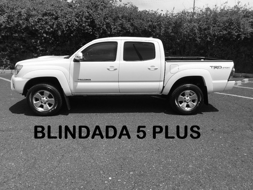 Imagen 7 de 15 de Toyota Tacoma Trd 4x4 Blindada 5 Plus 2015 Impecable!!!