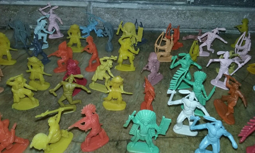 Imagen 3 de 4 de Antiguos Cowboys Indios Plastico Impecables X Unidad