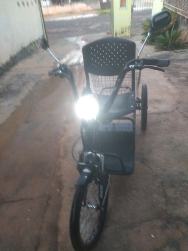 Triciclo Elétrico