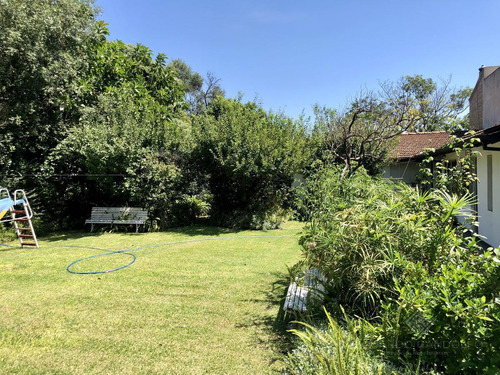 Excepcional Chalet De Estilo Sobre Lote Doble - Venta Directa!!