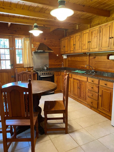 Cabaña Estilo Bariloche En Alquiler En Carilo !