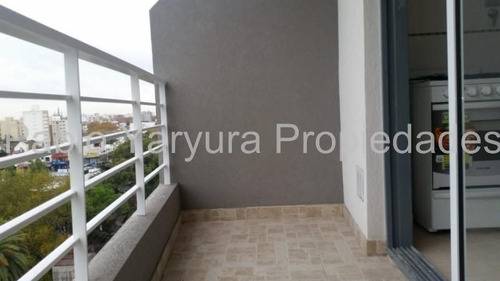 Departamento En Venta En Caseros