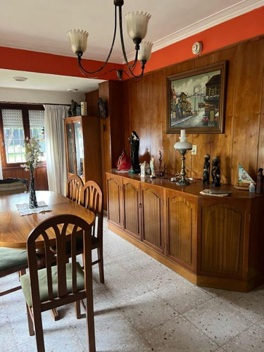Venta Casa 6 Ambientes Jardin Parrilla Garage Barrio Constitucion