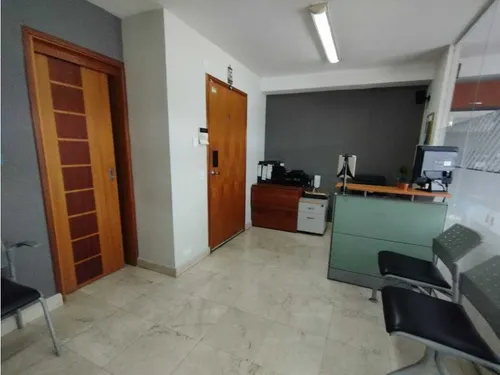 Vendo Oficina 60m2 Chacao 9552