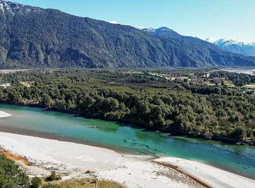 Sitio En Rio Puelo, Con Orilla