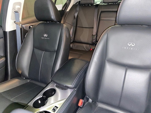 Infiniti Q50 3.7 Perfection Mt