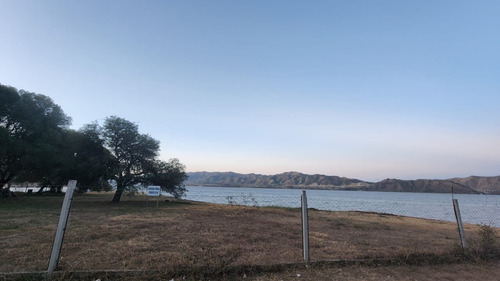 Imagen 3 de 3 de Lote Con Costa Al Lago En Villa Parque Siquiman - Villa Carlos Paz - Cordoba