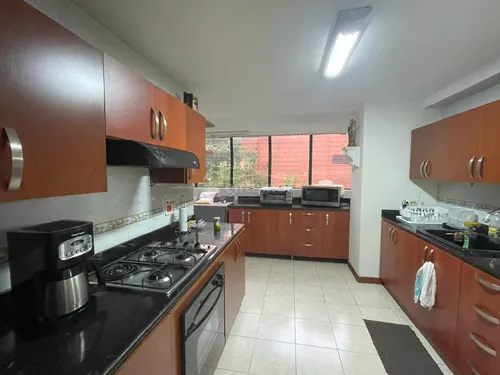 Apartamento En Venta En El Poblado. Cod V776057