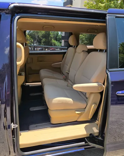 Kia Sedona 3.3 V6 Lx At