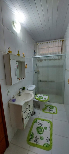Chácara No Centro De Faria Lemos/mg Com 700m2, Com 2 Casas Uma Grande Em Alto Padrão E Uma Casa Menor, Com Piscina E Área Goumet E Pomar Com Muitas Frutas, Pronta Para Morar