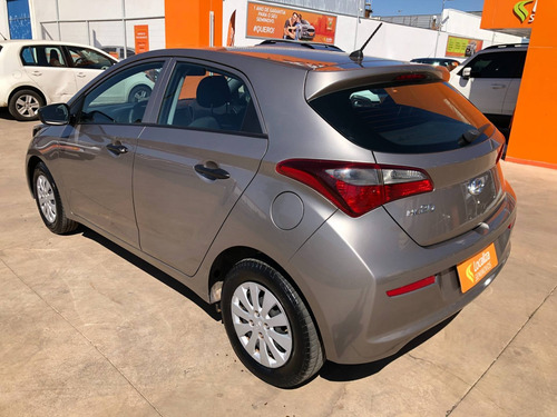 Imagem 2 de 9 de Hyundai Hb20 1.0 Unique 12v Flex 4p Manual