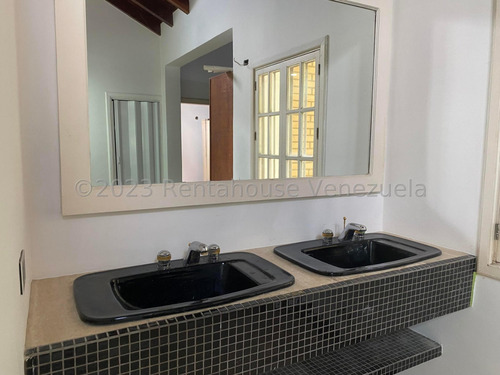 Ss: Vende Casa 25-4103 En La Lagunita Country Club De 709 M2, 5h/7b/20pe