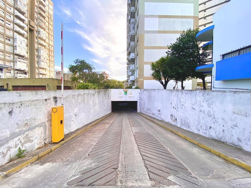 Imagen 3 de 5 de Mdq | B Sarmiento | Cochera Cubierta 13 M2... Oportunidad !!!